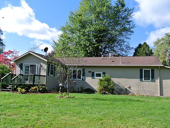2nd image of 921 Bruce Dr