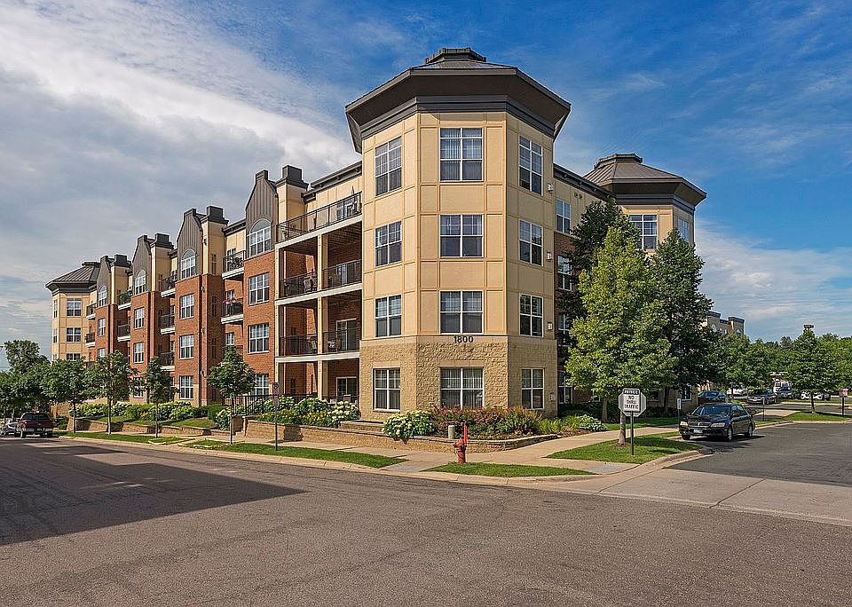 1st image of 1800 Graham Ave Unit 312