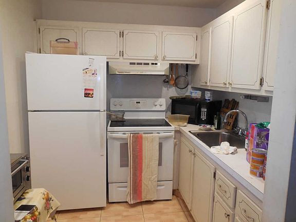 5th image of 231 Dorchester E #J