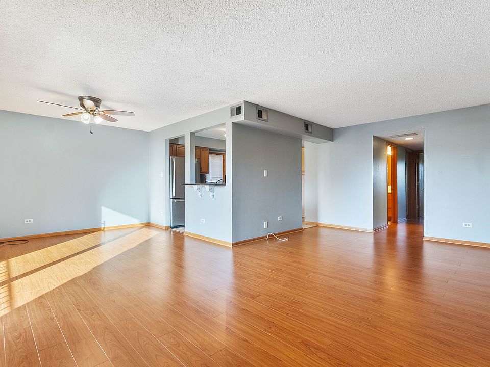 1st image of 16725 Paxton Ave APT 3N