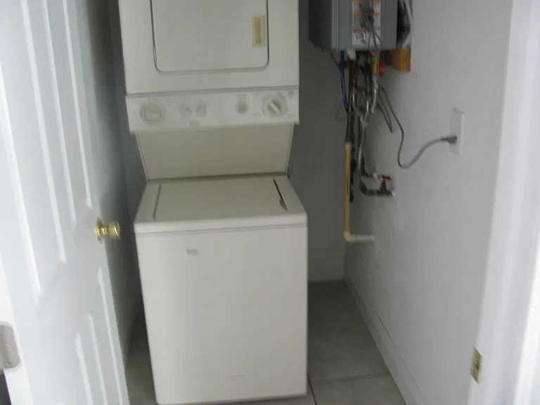 804 Hth St — Photo 4