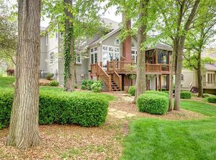 9336 Redbud Ln, Lenexa, KS 66220