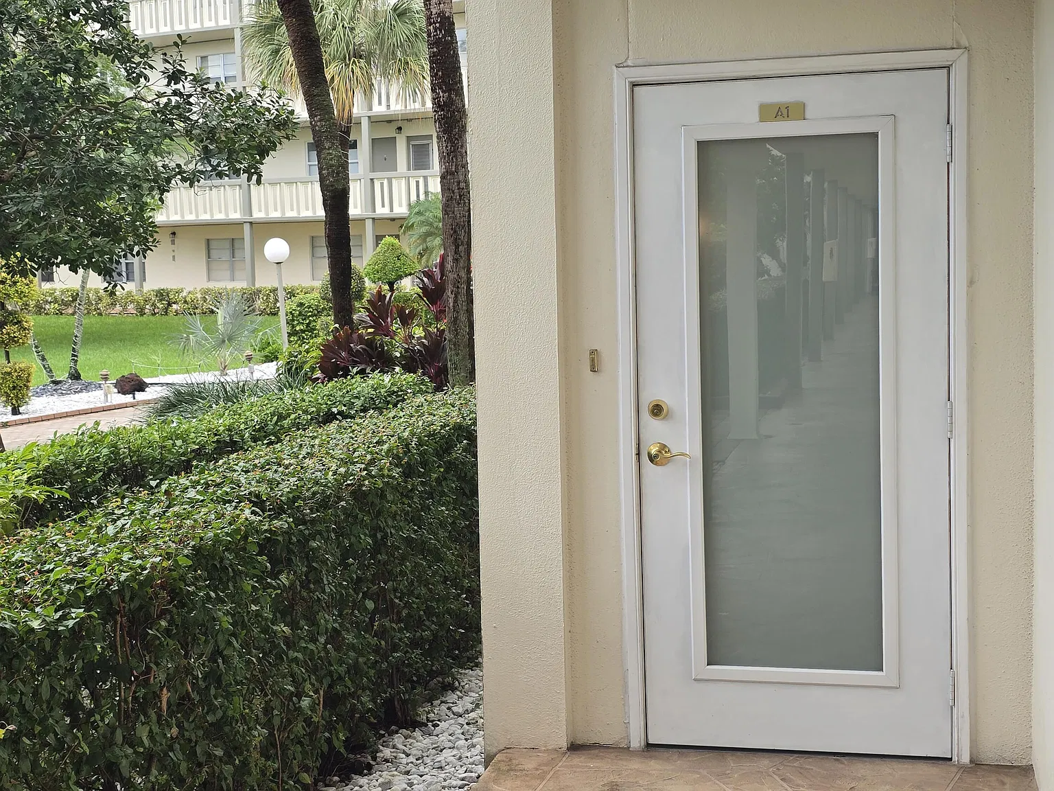 2 bed, 2.0 bath, 1291 sqft, $3,500 — Photo 4