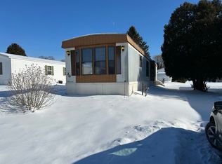 320 Thompson Rd #J6, Oswego, NY 13126