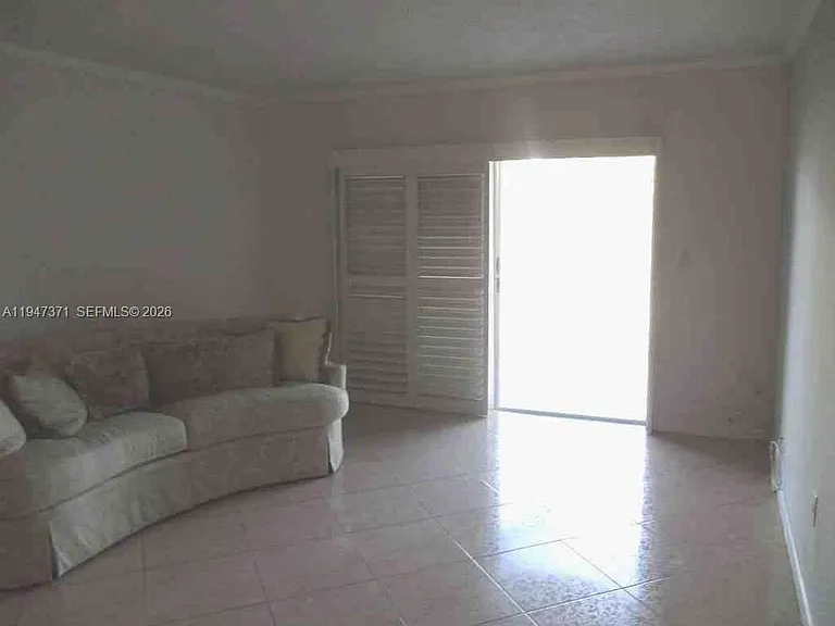 5199 NW 7th St #309 — Photo 3