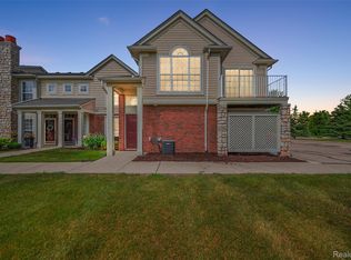 21958 Hartford Way, Macomb, MI