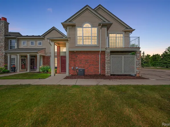 21958 Hartford Way, Macomb, MI 48042