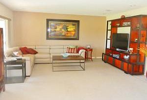 4th image of 3 Stratford Dr APT G