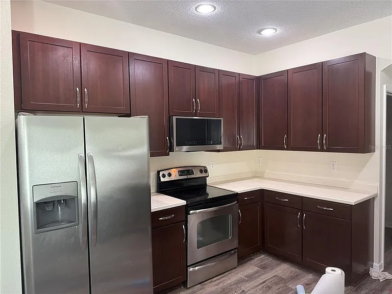1105 Windton Oak Dr — Photo 9