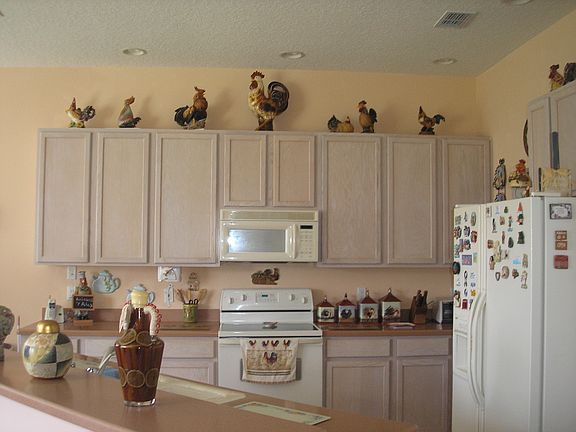 3rd image of 9902 Hollow Pointe Way