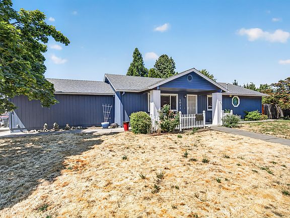 2nd image of 1011 Coachman Dr