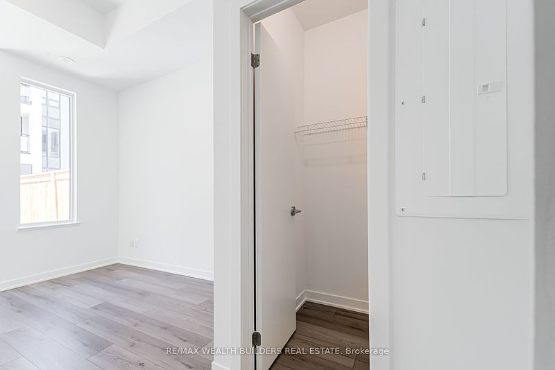Oakville Townhouse for rent - 2 Bedrooms — photo 18