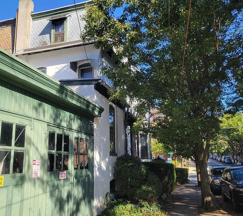 2nd image of 342 W Windsor St