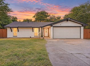 9308 Sandy Hook Cir, Dallas, TX 75227