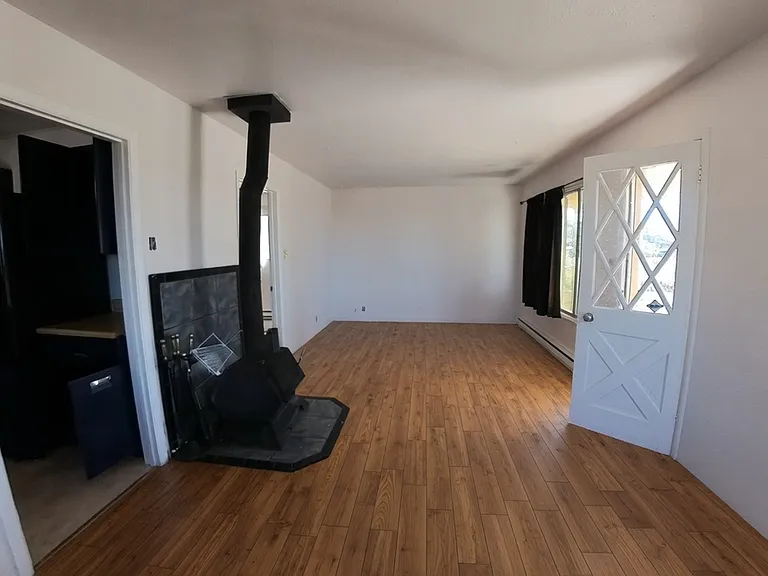 1465 King Ln — Photo 1