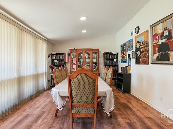 4th image of 506 McLaws Street