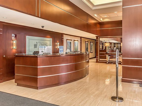 5th image of 27240 Grand Central Pkwy #3R