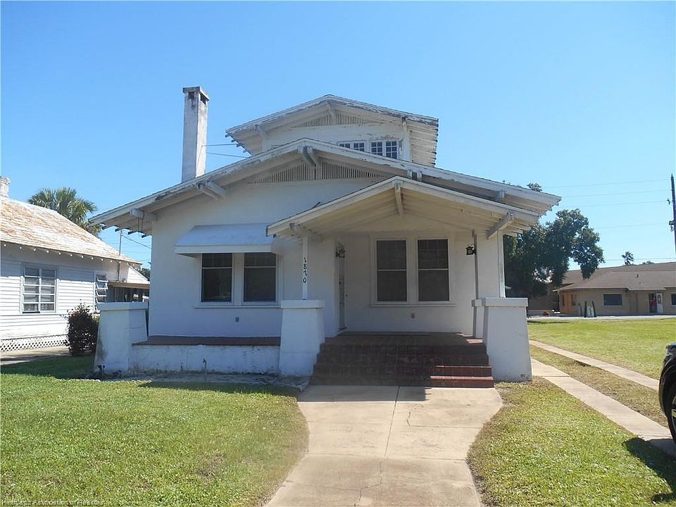 1st image of 1870 & 1866 NW Lakeview Dr