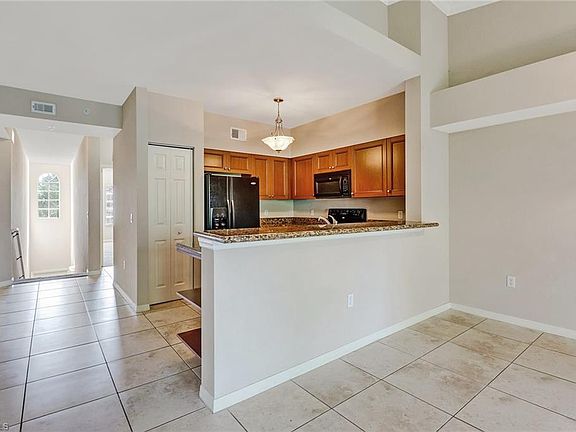 4th image of 20310 Estero Gardens Cir Unit 202