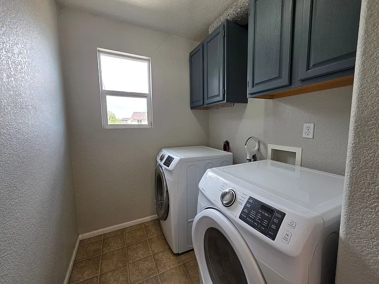 8807 Silver Glen Dr — Photo 9