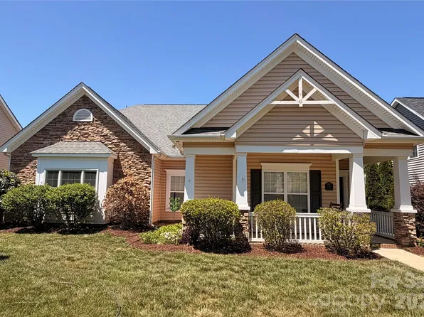 1008 Triple Crown Dr, Indian Trail, NC 28079