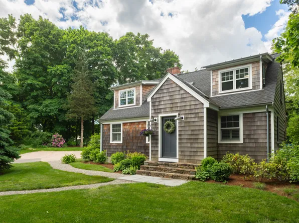 32 Mafre Drive, Guilford, CT 06437