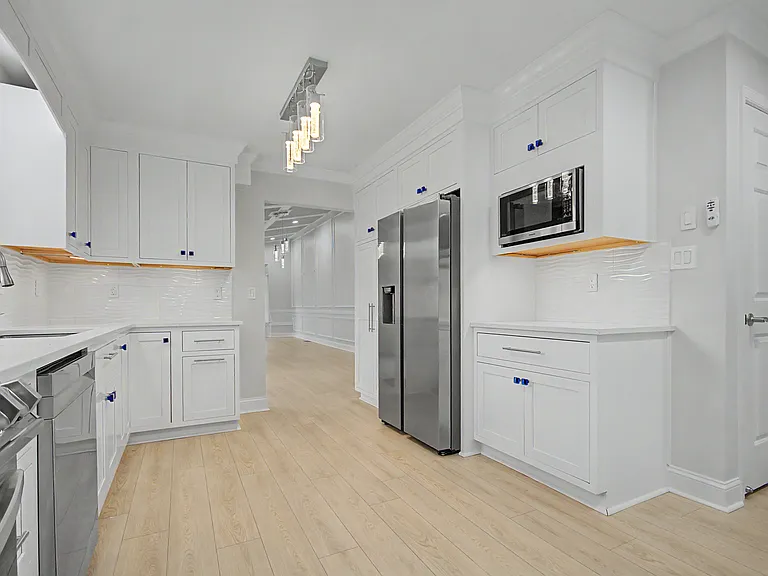 2501 Eastern Point Ct — Photo 10