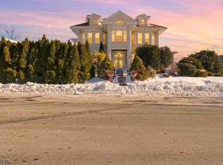 871 Colonia Rd, Elizabeth, NJ 07208