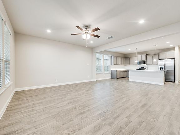 3rd image of 14505 Antlia Dr
