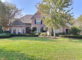 521 Evergreen Dr, Mandeville, LA 70448