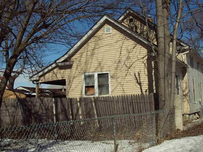 2nd image of 211 Seminary Ave
