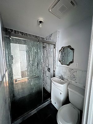 4th image of 472 Putnam Ave APT 3