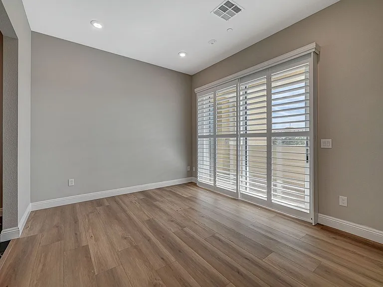 9129 Las Manaitas Ave #302 — Photo 19