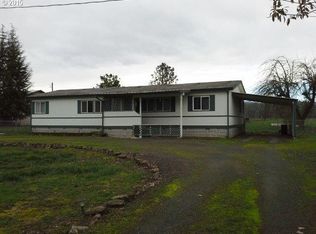 7835 Lookingglass Rd, Roseburg, OR 97471