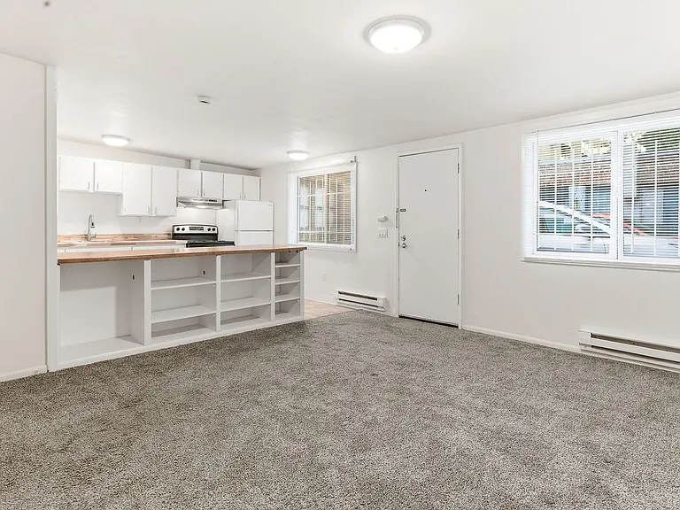 100 W Olympic Pl — Photo 25