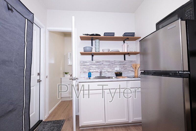 1st image of 16932 County Road 1170 Unit B