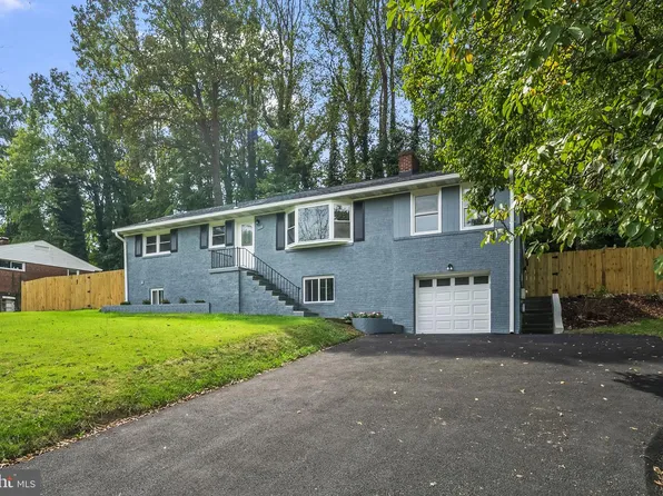 5822 Brookview Dr, Alexandria, VA 22310