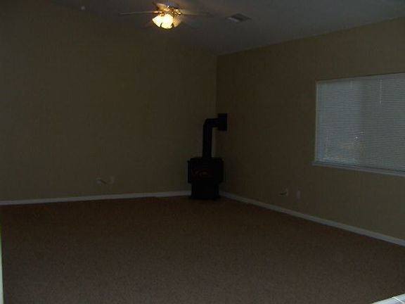 Spacious Vaulted Greatroom