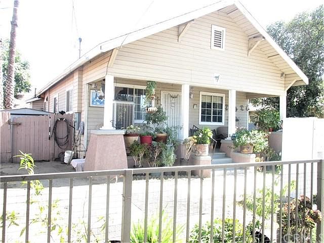 2nd image of 865 N Sierra Way