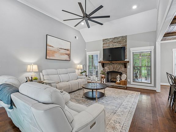 5th image of 1053 Creel Dr