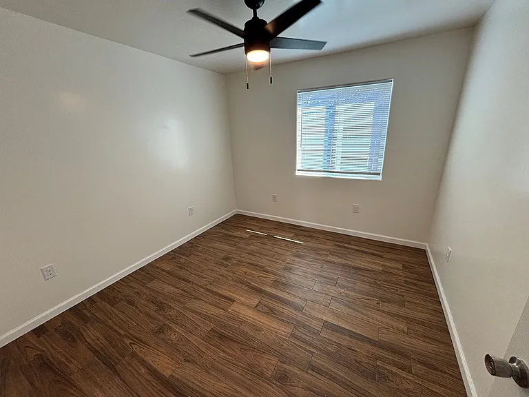 504 E Playa Blanca Ct #B — Photo 8