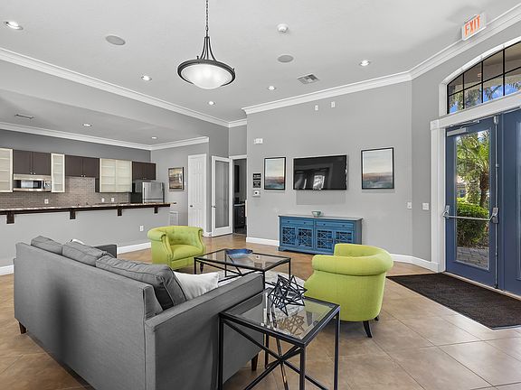 5th image of 2440 Delano Pl #4308