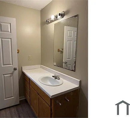 215 Maple St — Photo 9