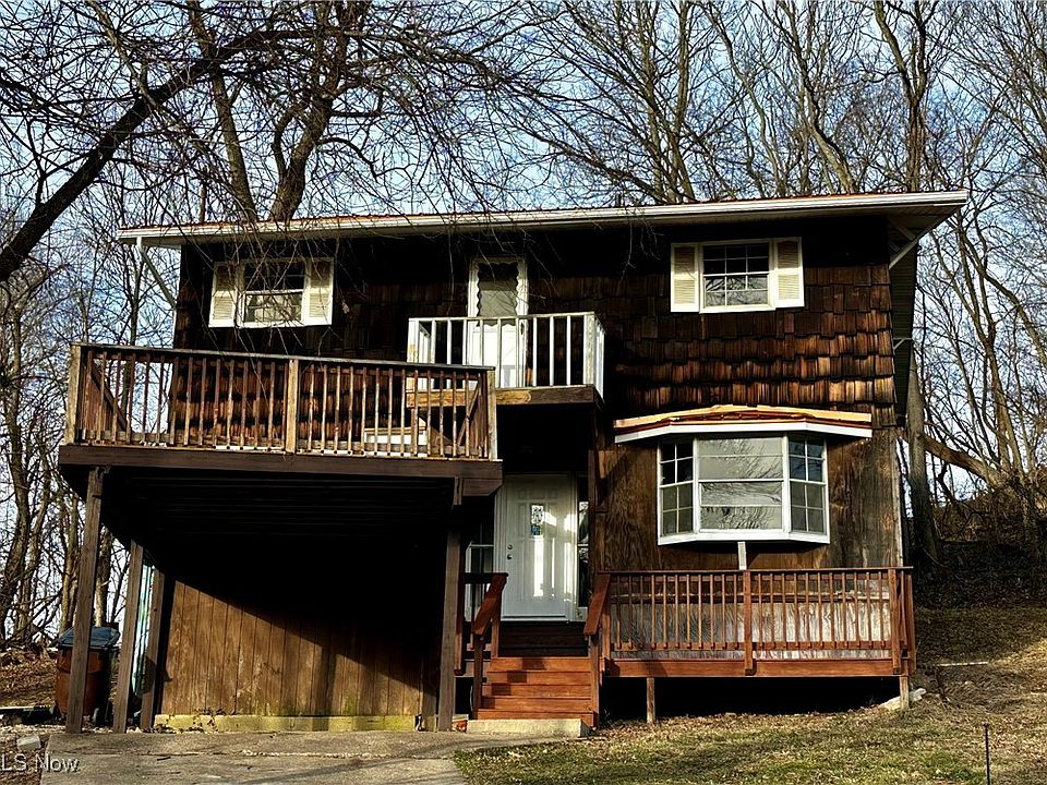 1st image of 2526 Valley View Dr