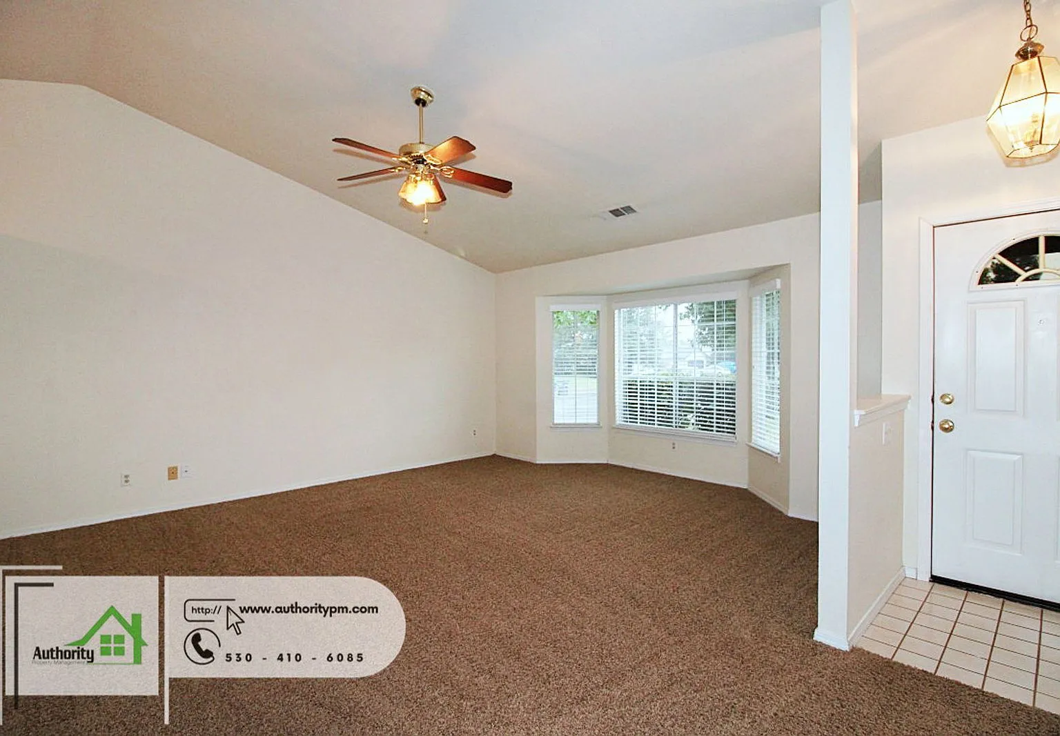 3 bed, 2.0 bath, 1346 sqft, $2,195 — Photo 4