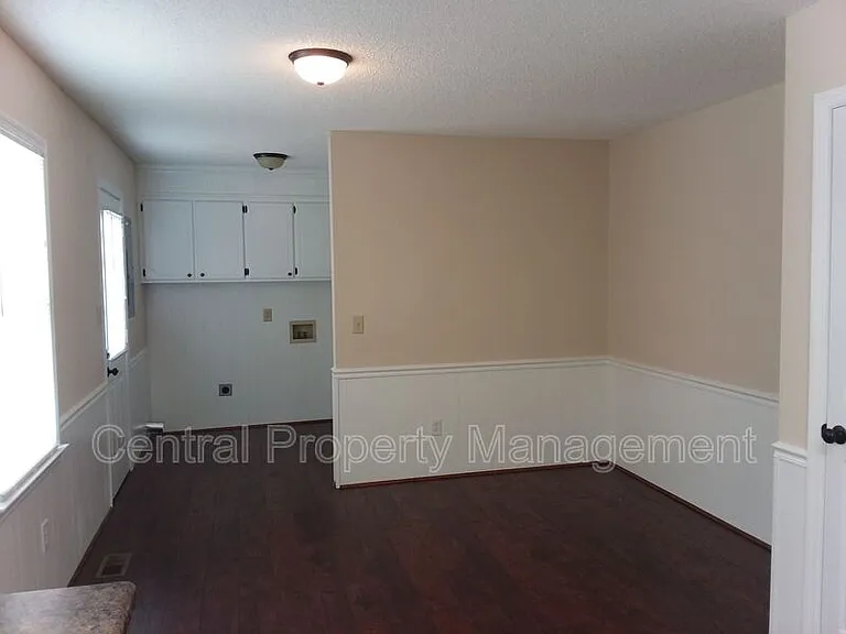 5423 Parris Bridge Rd — Photo 9