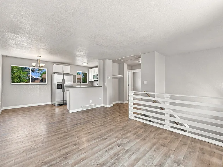 2523 Ember Dr — Photo 4