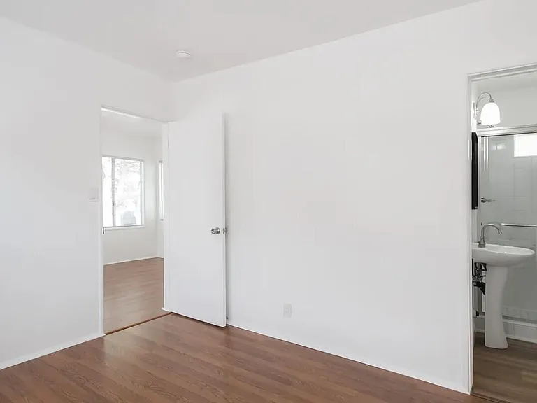 230 N Hollywood Way #C — Photo 7