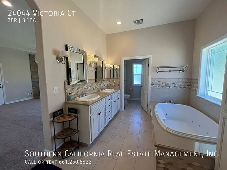 24044 Victoria Ct — Photo 11
