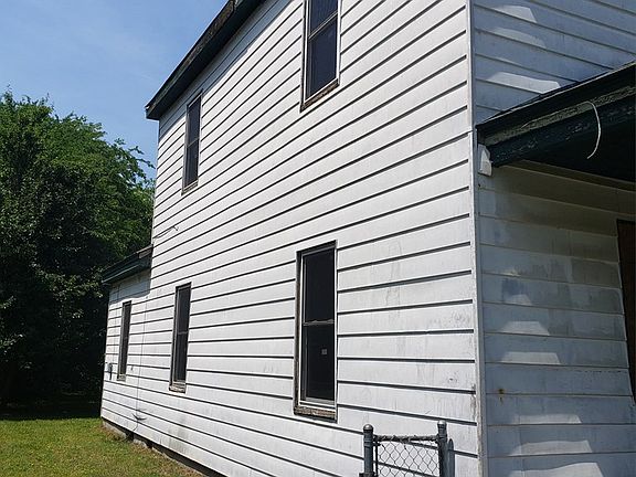 2nd image of 809 Vance St